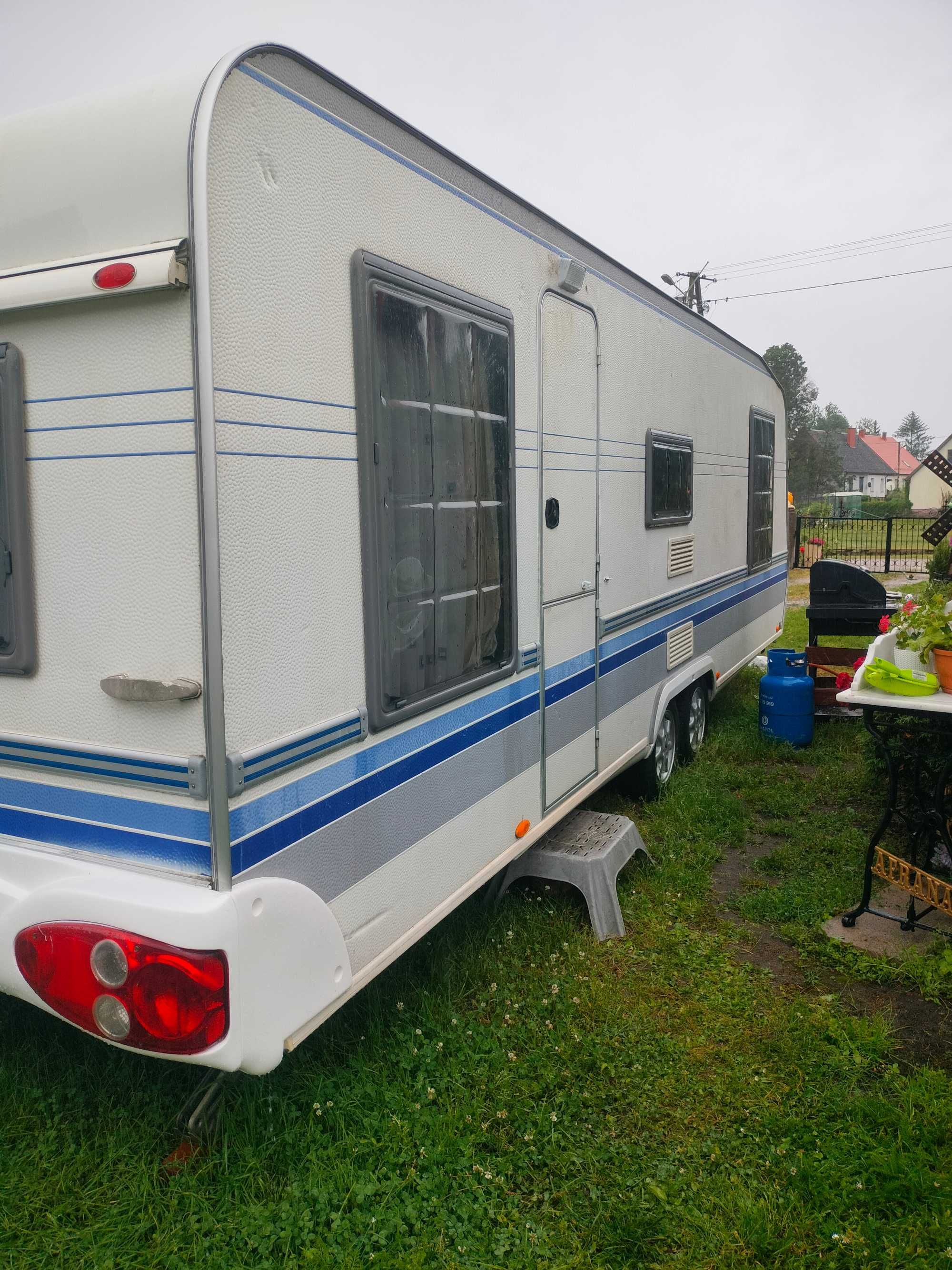 Przyczepa kempingowa Hobby 635 dwuosiowa zarejestrowana