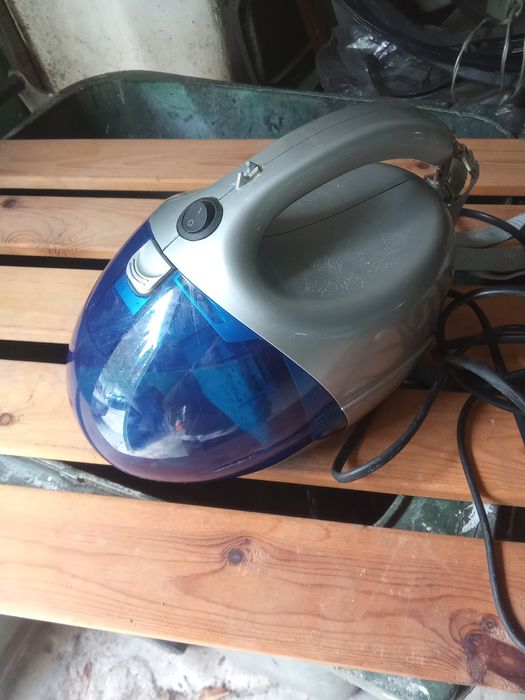 Mini aspirador ISL impecável.