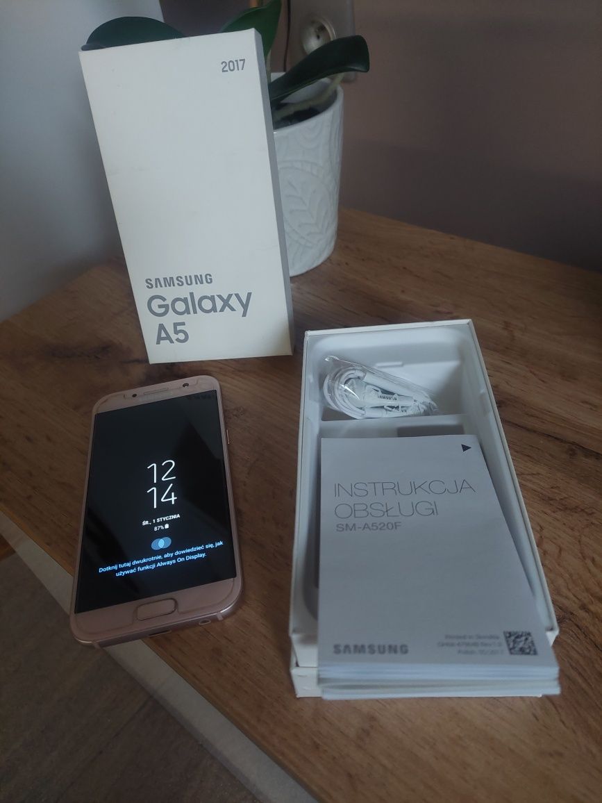 Samsung Galaxy A5 2017  różowy / 3 GB/32 GB 4G LTE