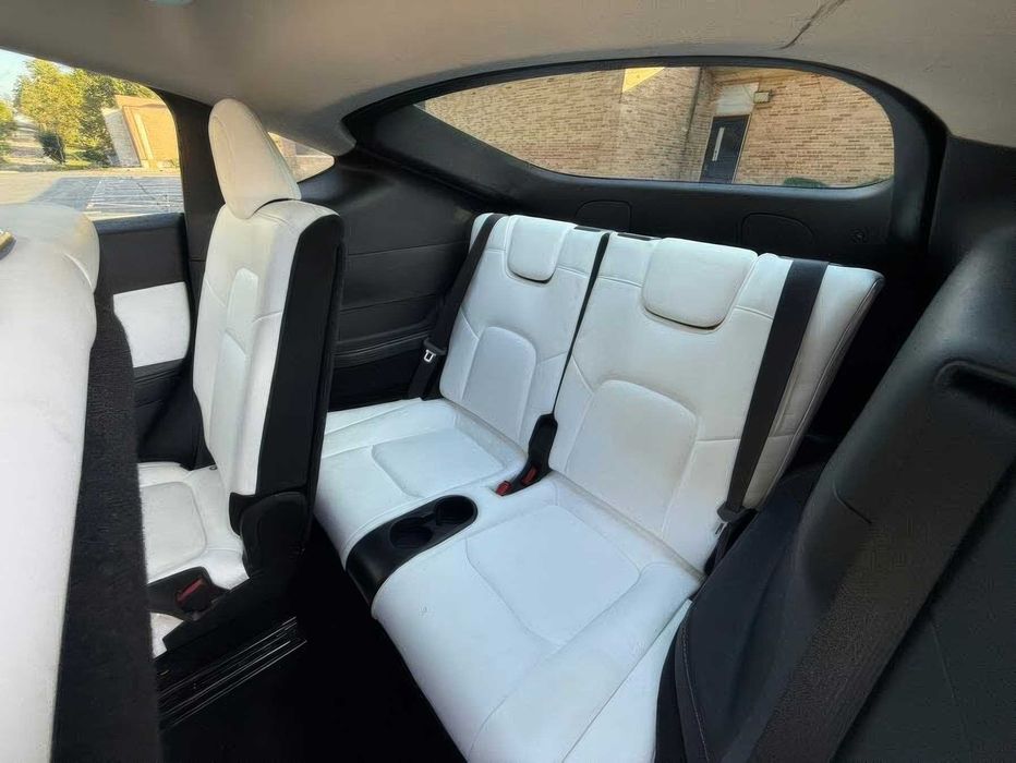 Tesla Model Y Long Range      2021