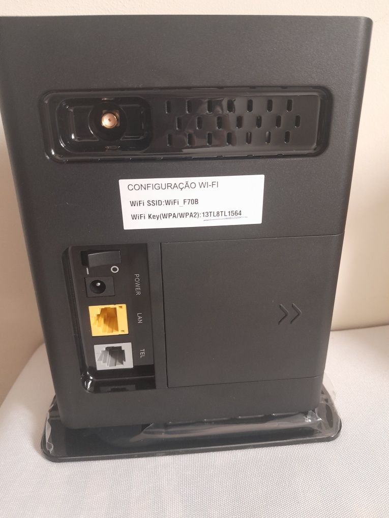 Router NOS Huawei como novo com os lacres