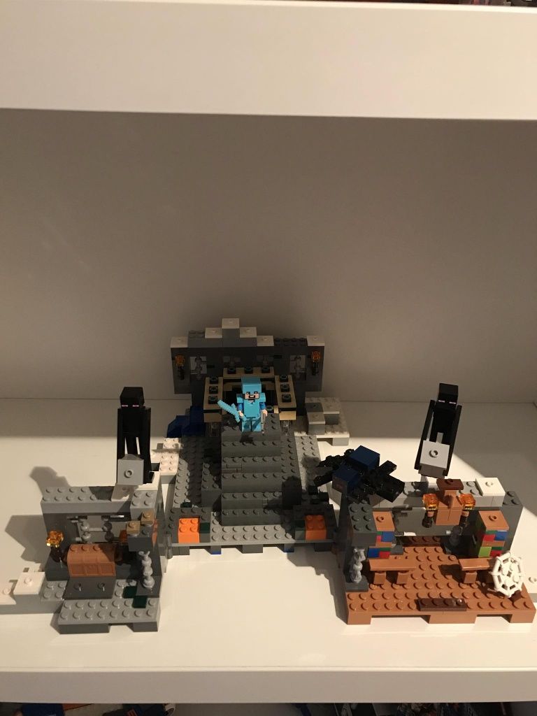 Lego minecraft 21124