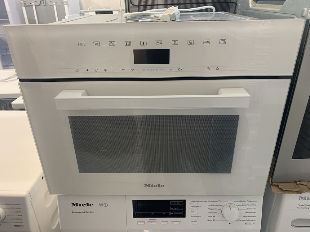 Пароварка + НВЧ Miele DGM 7440