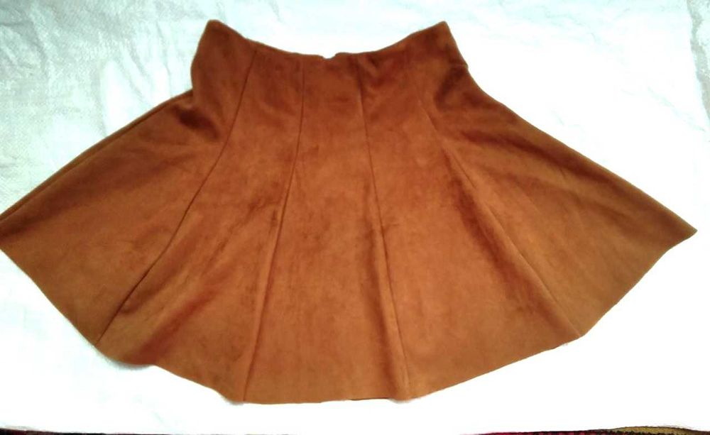 спідниця красивого світло коричевого кольору