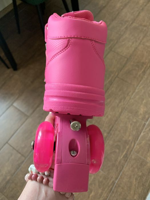 Продам новые ролики 36 размера