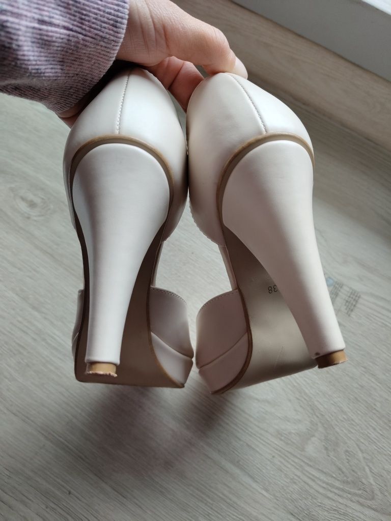 Buty skórzane ślubne 38