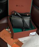 Сумка Loro Piana Extra Bag L27 шкіра | чорна | золота фурнітура