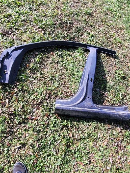 PRÓG SŁUPEK LEWY AUDI A4 B8 8K0809075A