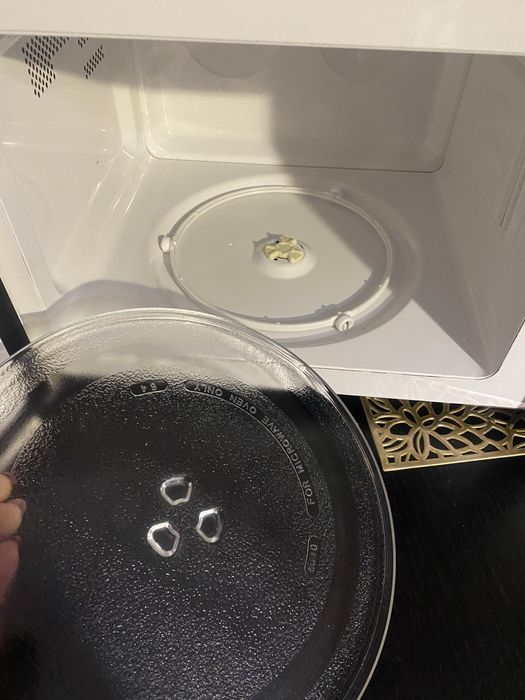 Maquina de Lavar Loiça Indesit e Microondas