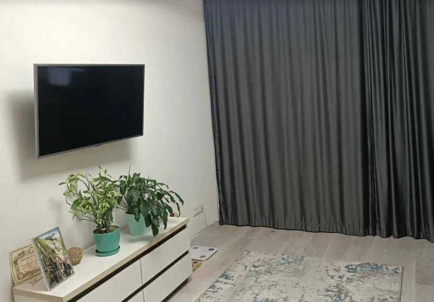 Продам 1к Новострой ЖК Мира-1. Метро Масельского.  4й\9.