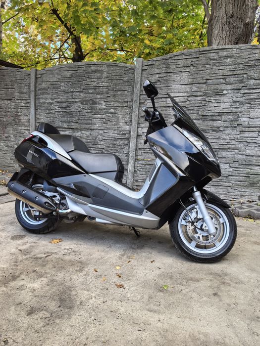 Skuter peugeot satelis 500