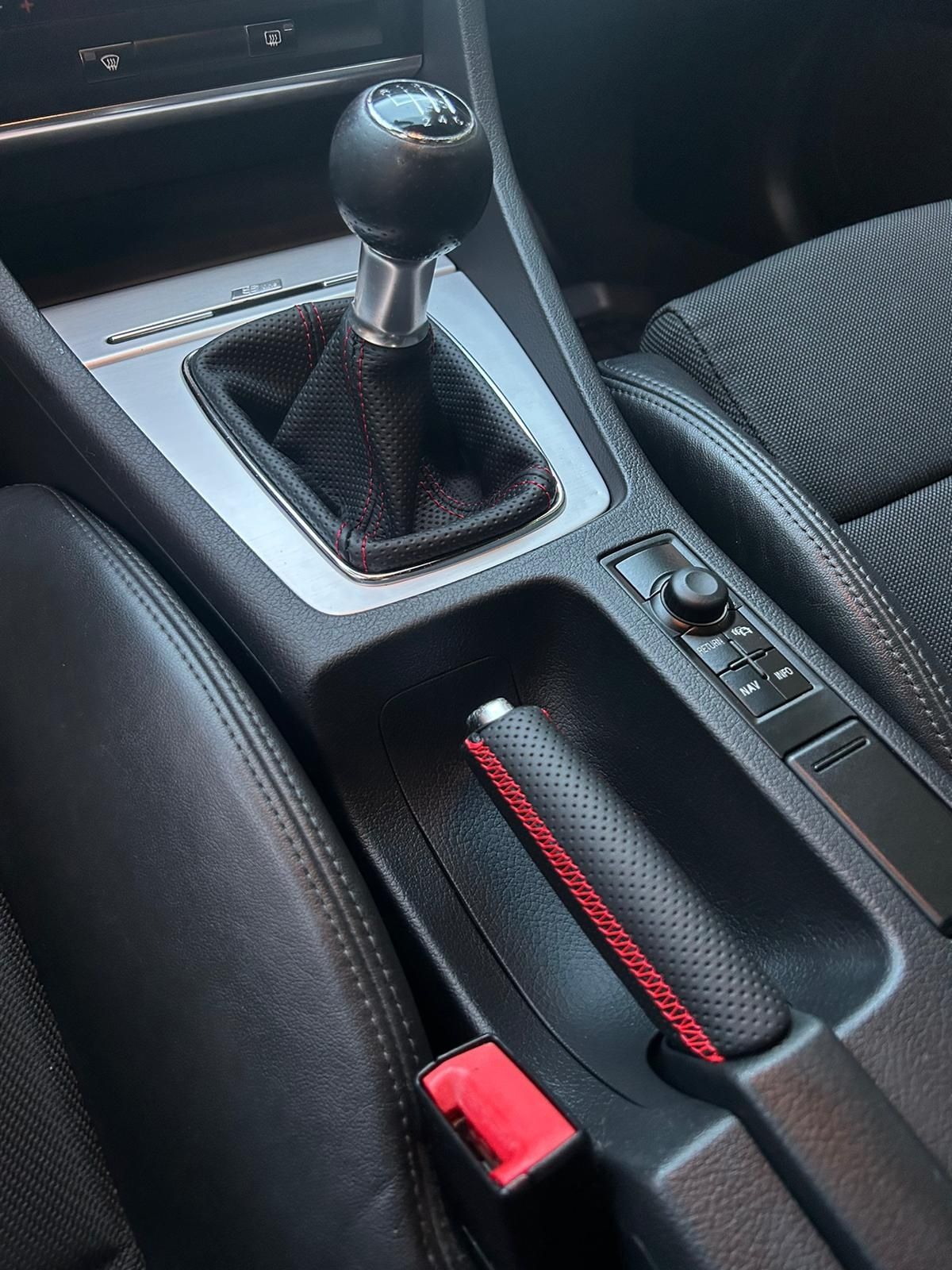 Nakładka na ręczny mieszek zmiany biegow audi a4 b6 b7 tuning PREMIUM