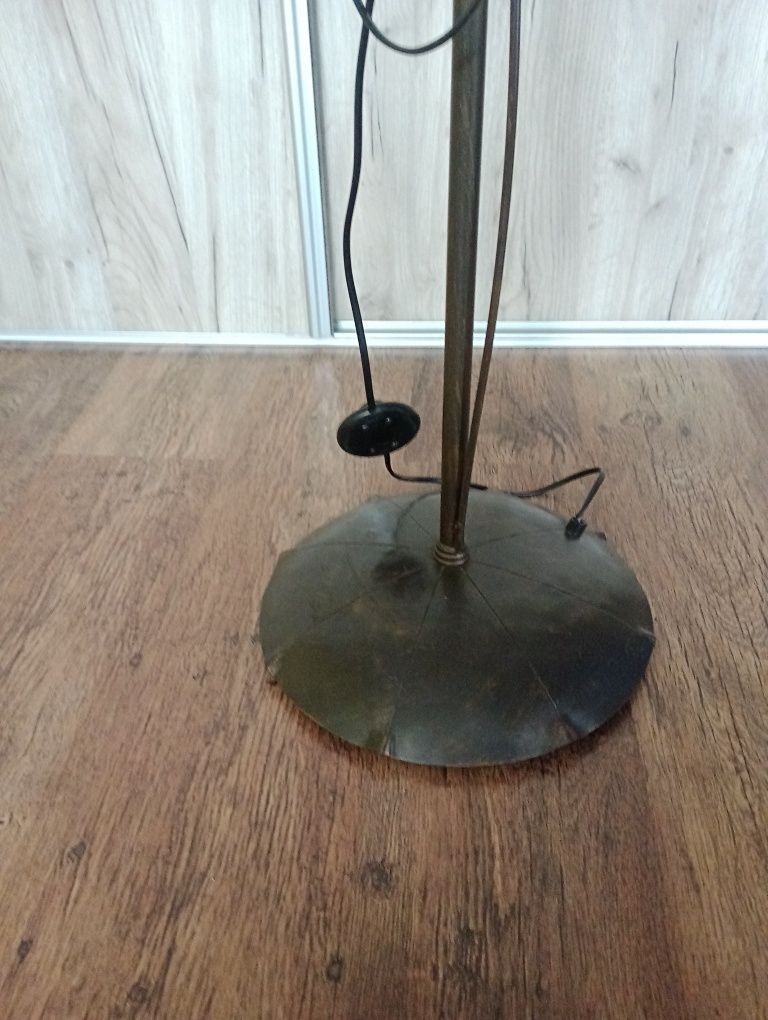 Lampa stojąca stalowa