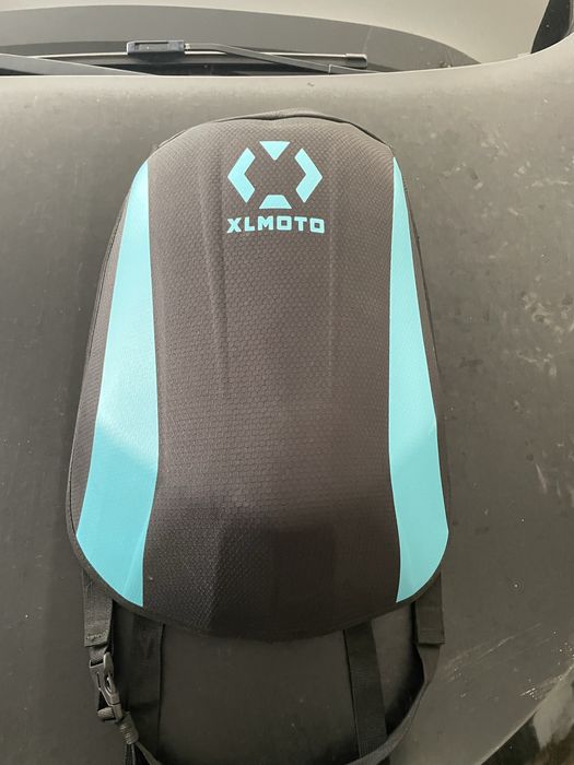 Mochila aérodinâmica XLMOTO
