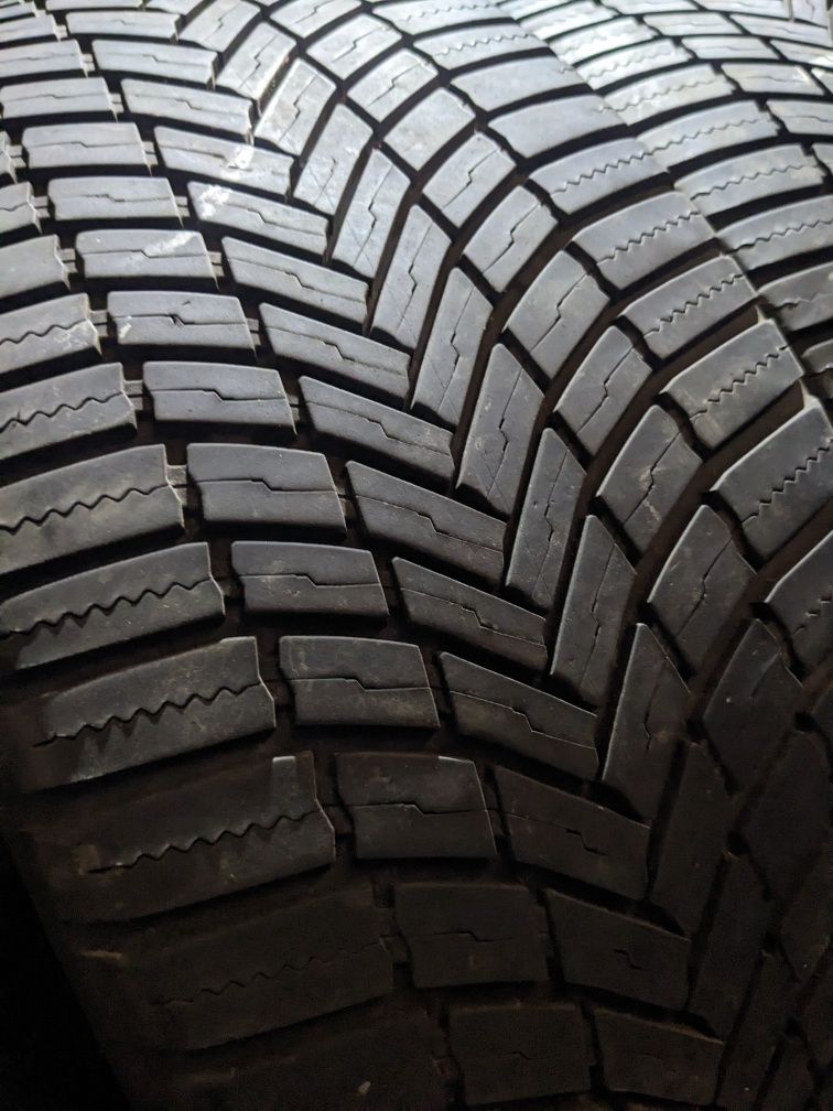 225/50R18 Bridgestone 2023рік