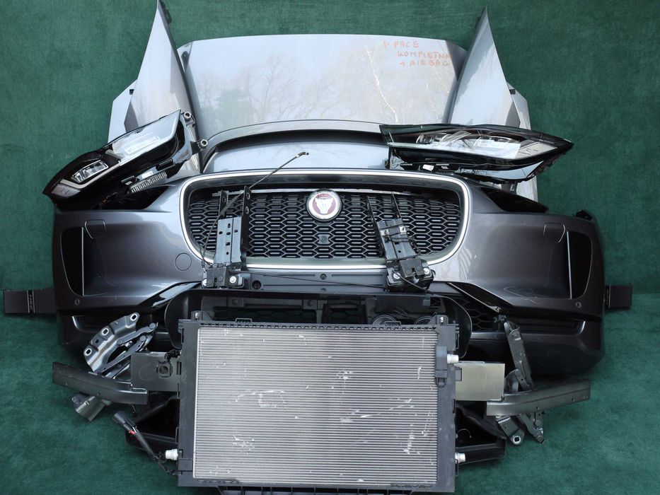 Jaguar I-Pace X590 Бампер передній