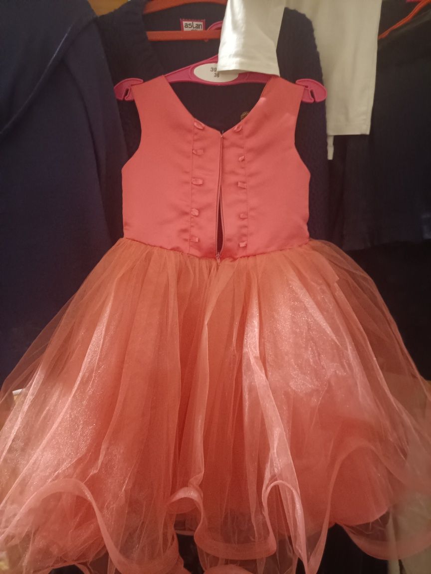 Платья для маленьких принцесс, пышное платье 98-110