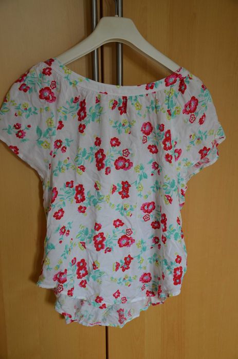 Romantyczna bluzka w kwiaty Hollister r. 38