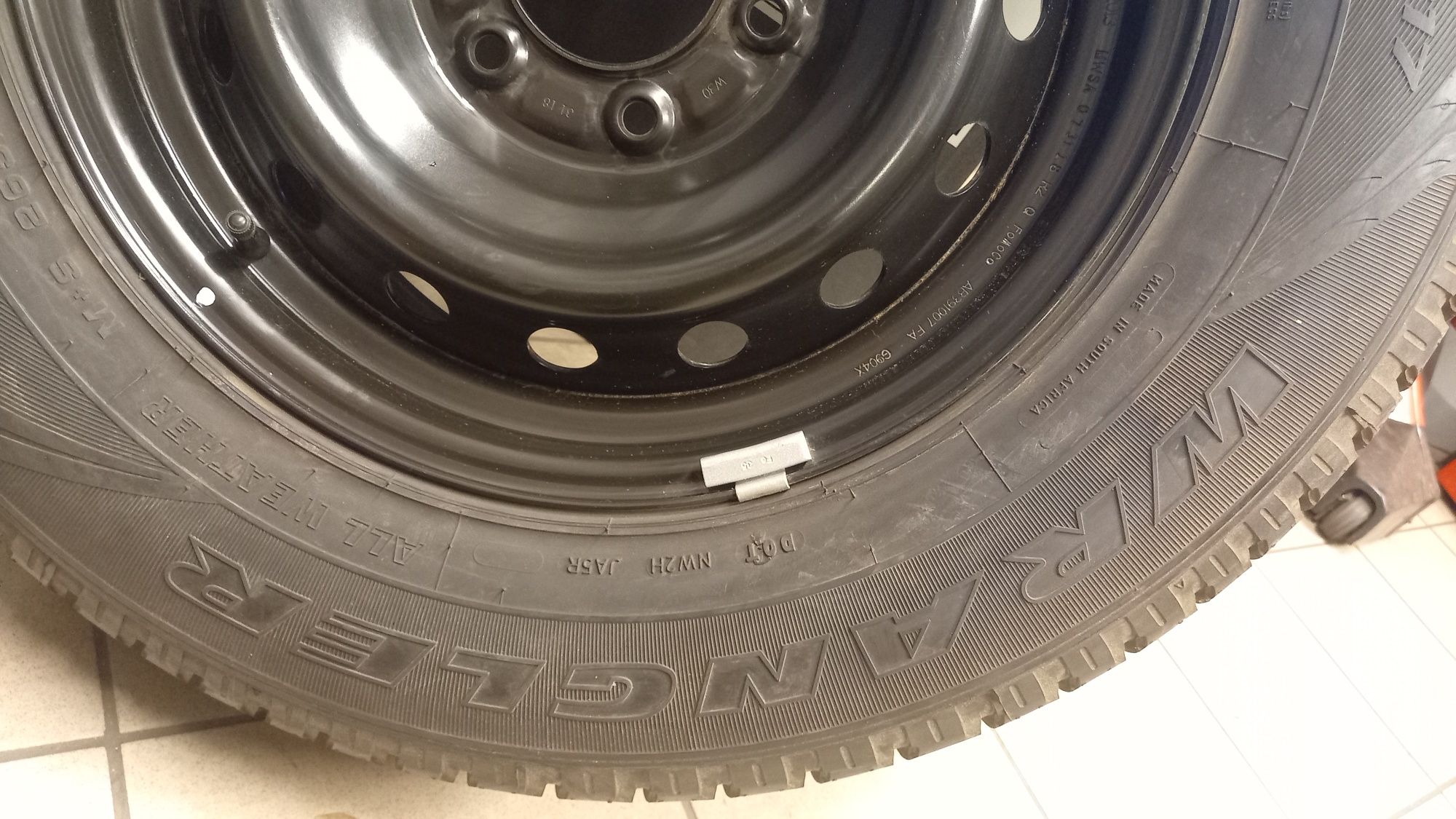 Opony 265/65R17 4 sztuki Goodyear Wrangler