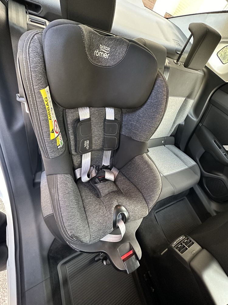 Автокрісло britax romer dual fix m i size