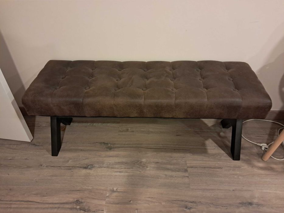 Banqueta castanha