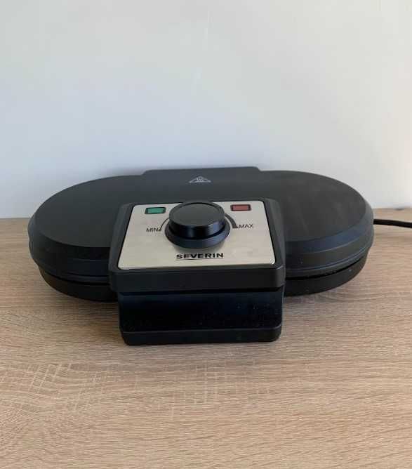 Вафельниця+бутербродняця TEFAL SW7011 + вафельниця SEVERIN WA 2106 DUO
