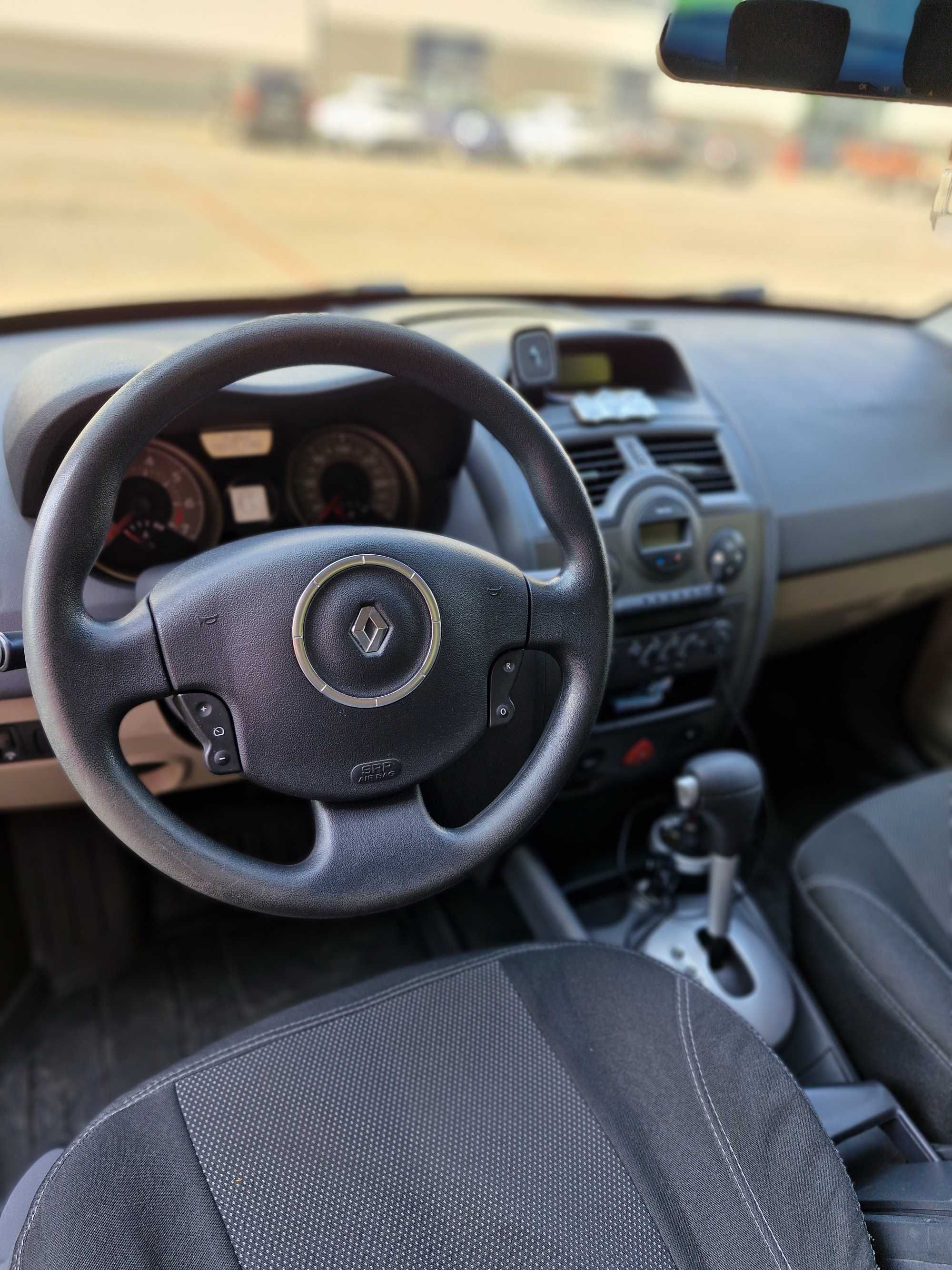 Авто Рено Меган 2