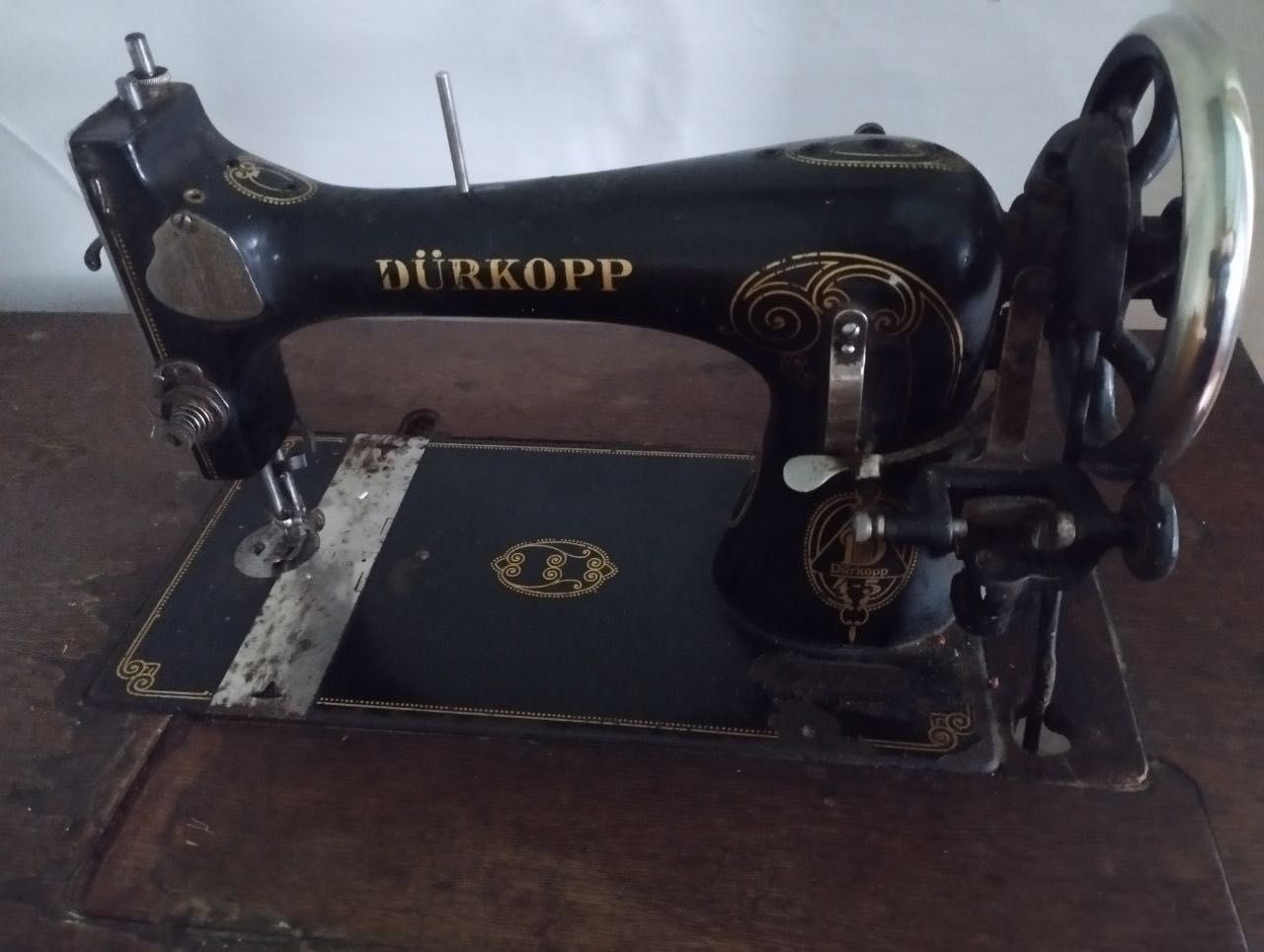 Антикварна Німецька швейна машина