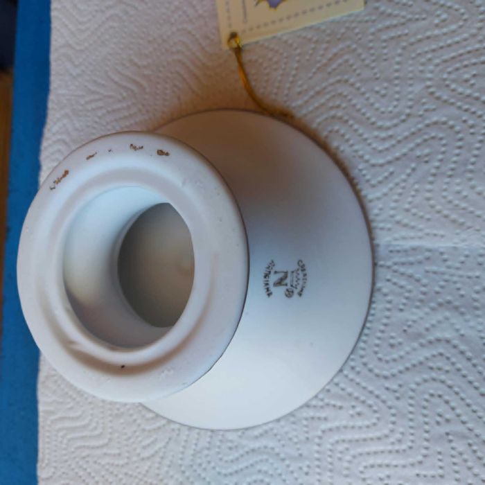 Włoska porcelana Creazione Artigiana mała patera na nóżce z różami