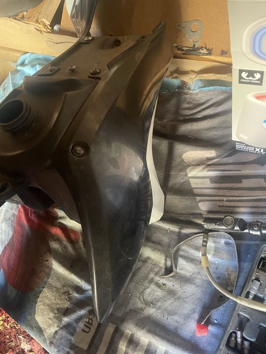 Rama xmotos z silnikiem, silnik na chodzie