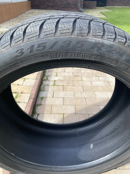 Продаю комплект зимових шин R21
