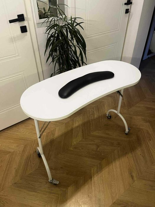 Stół do manicure