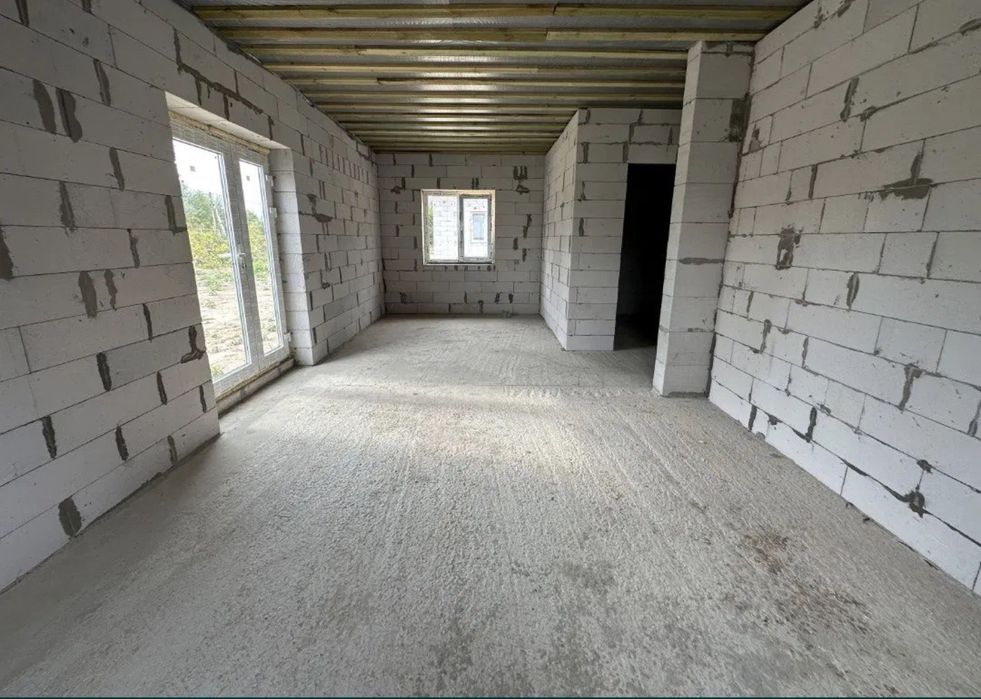 Новобудова 96м2 з терасою + 5сот землі