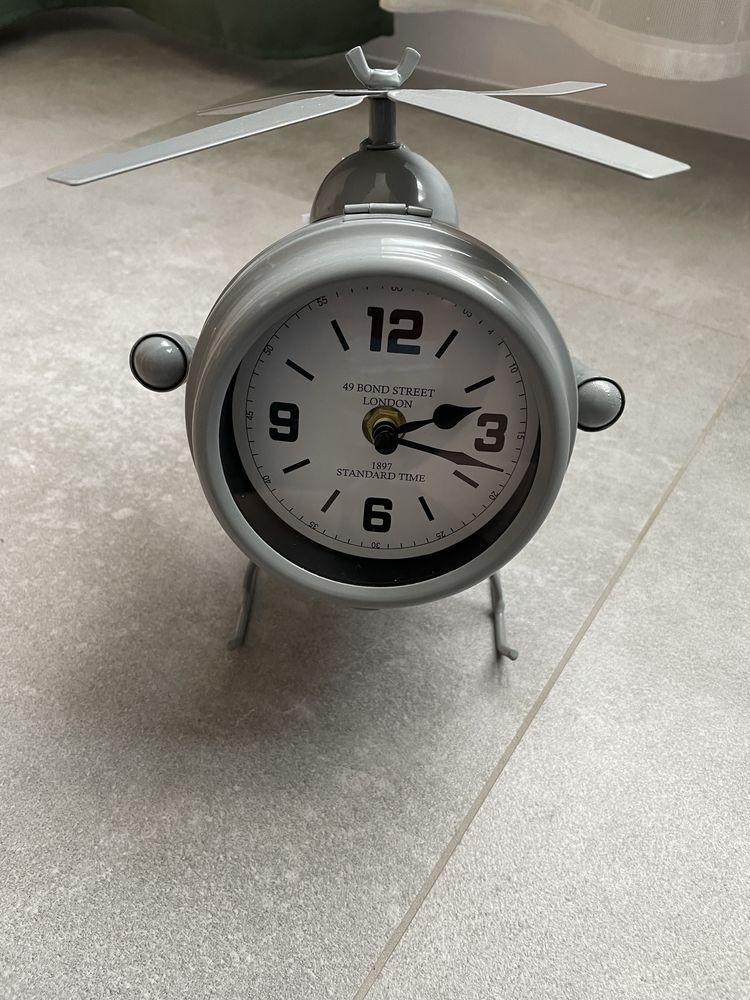 Zegar ozdobny stojacy samolot