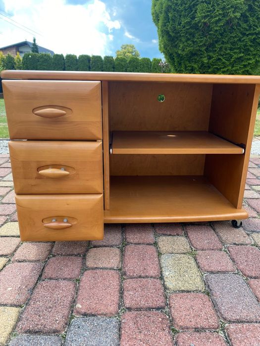 Komplet mebli drewnianych