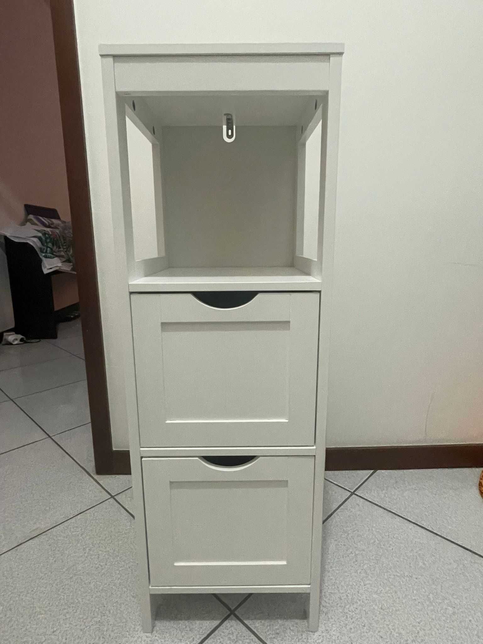 Armário de madeira para casa de banho