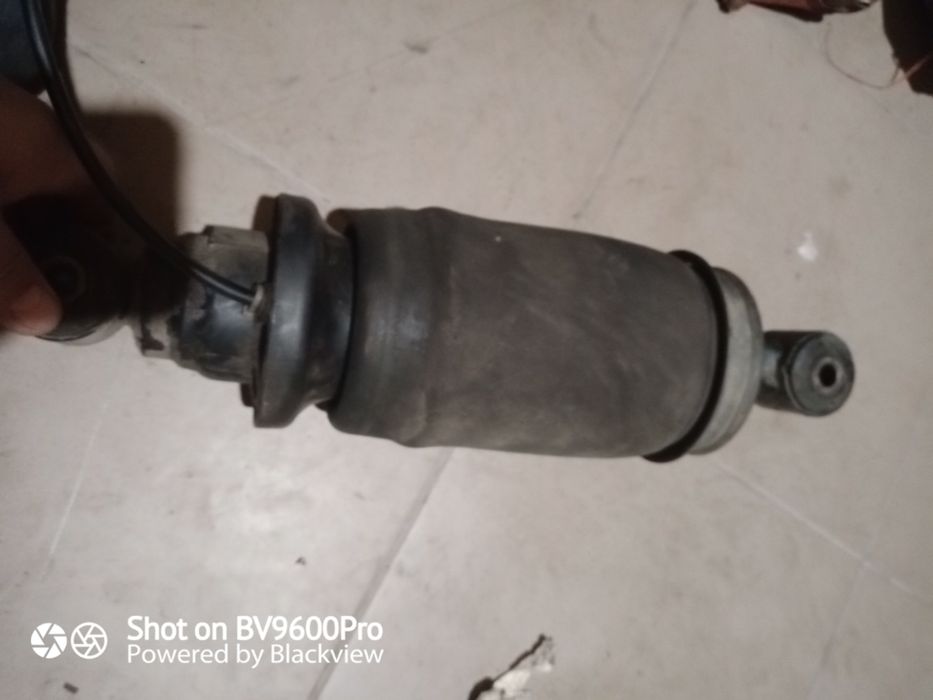 Продам амортизатори кабіни Ман