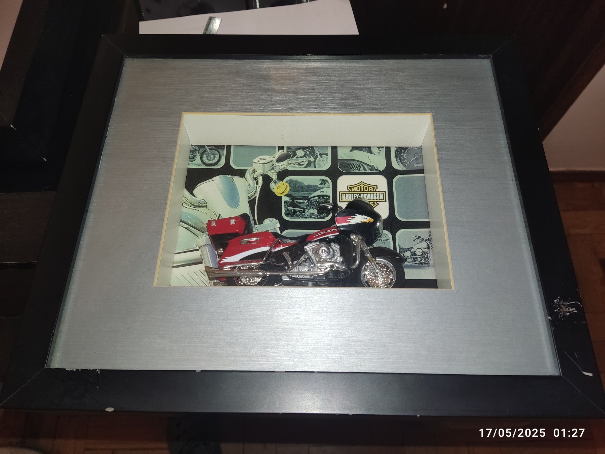 Moldura com Harley Davidson