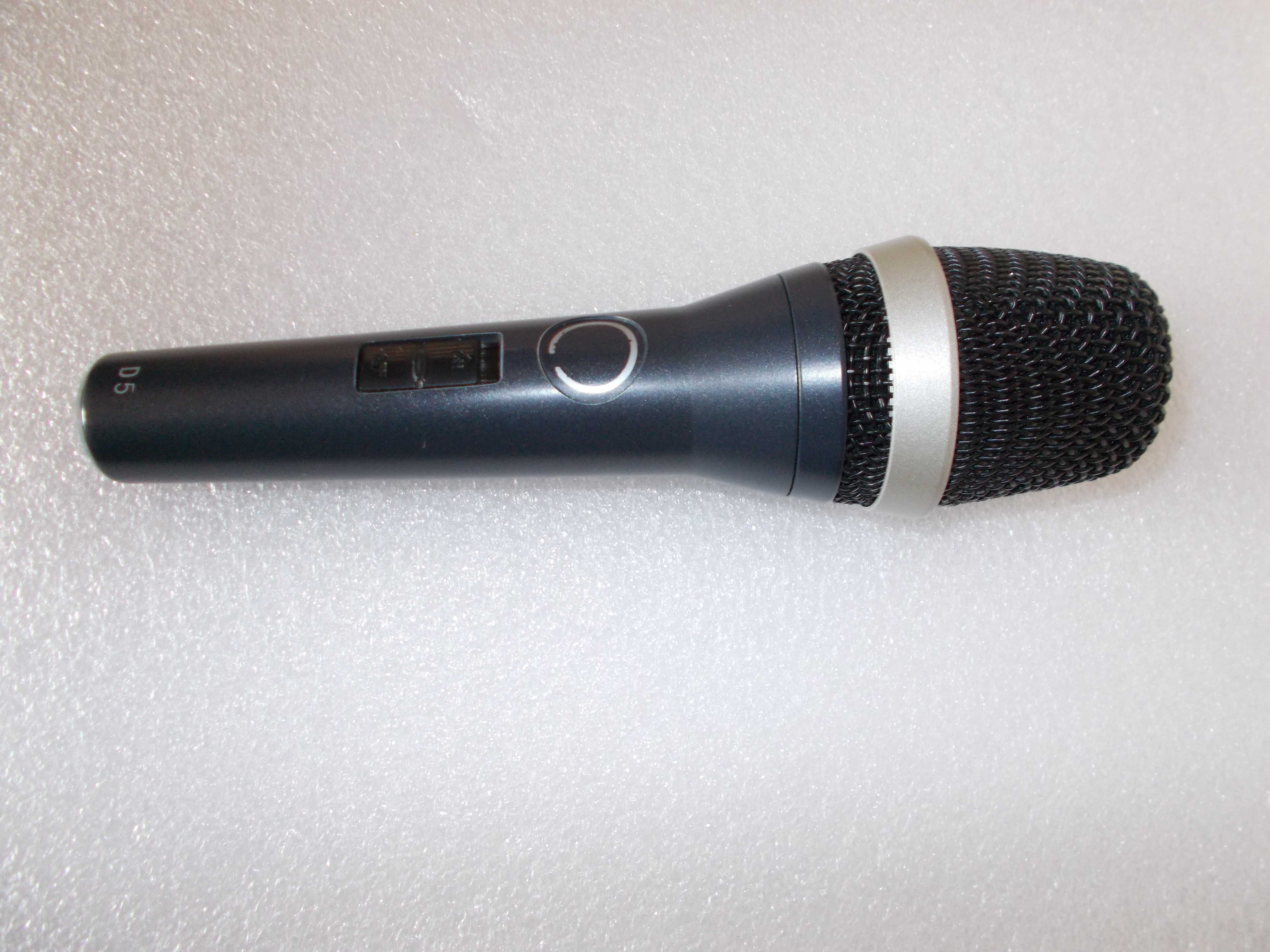 Mikrofon dynamiczny AKG D5CS z wyłącznikiem
