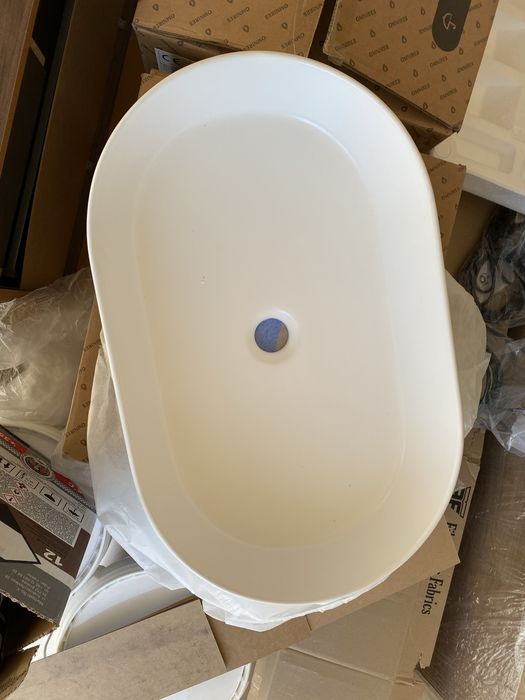 Umywalka nadblatowa  Rea Nadia 60