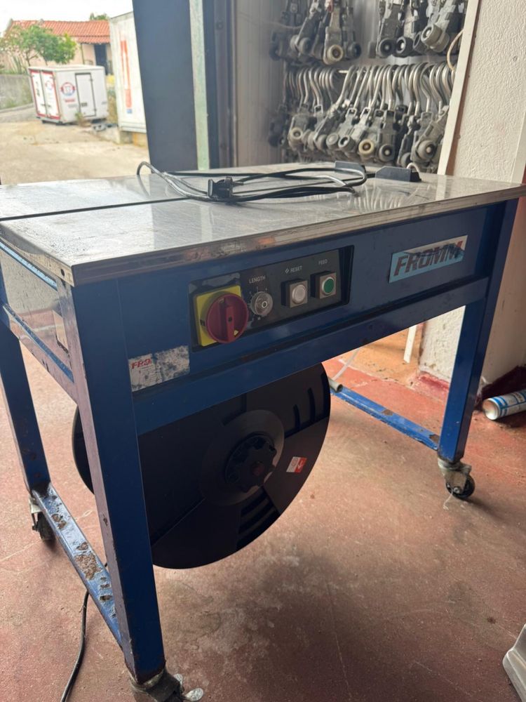 Maquina de cintar