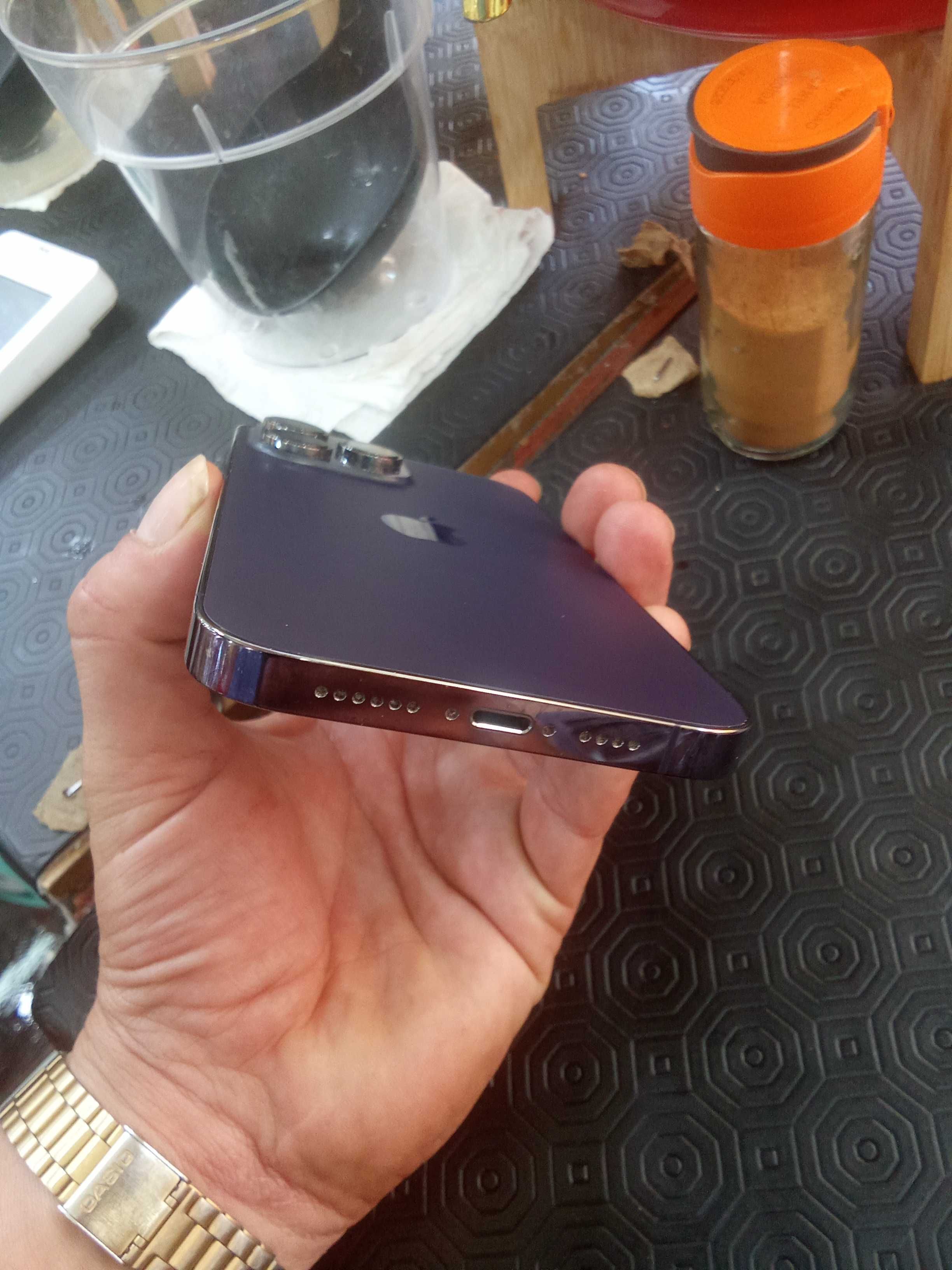 iPhone 14 Pro Max purple
