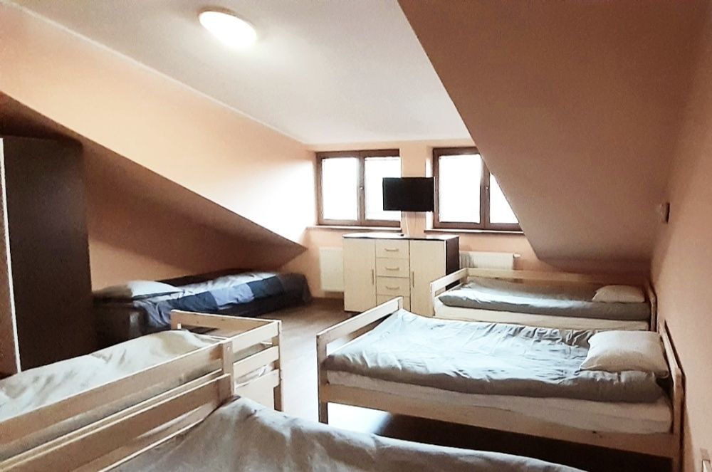 Noclegi Pokoje 2-6 os. Hostel Wrocław Krzyki Klecina