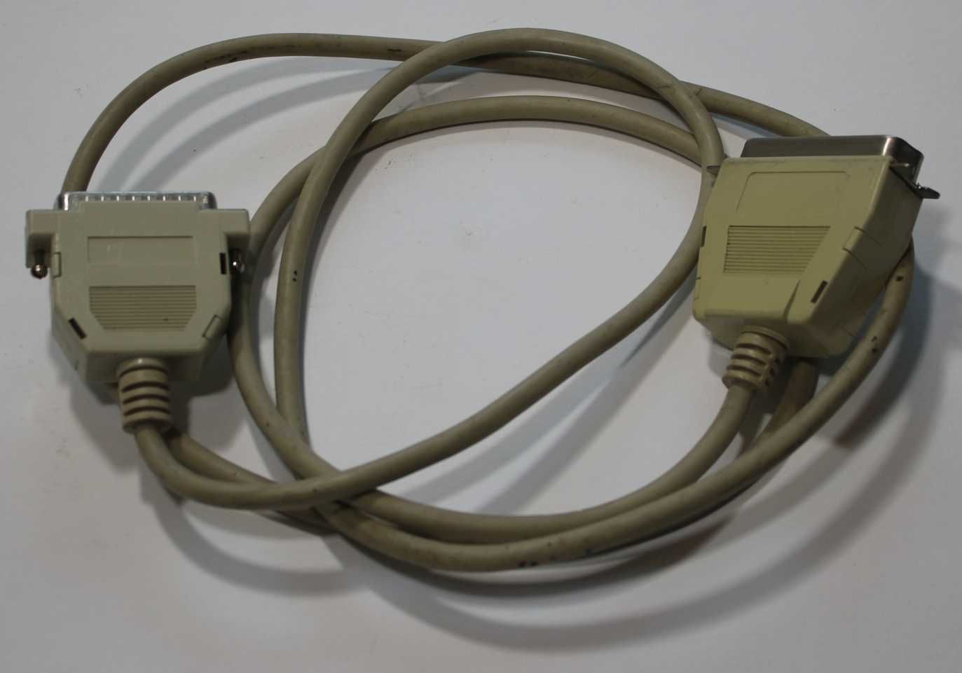 Kabel do drukarki, skanera, przełącznika drukarkowego.
