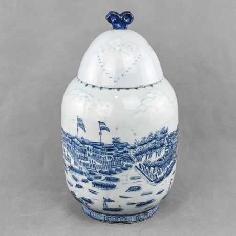 Pote com tampa, em porcelana da China, decoração Azul e Branca