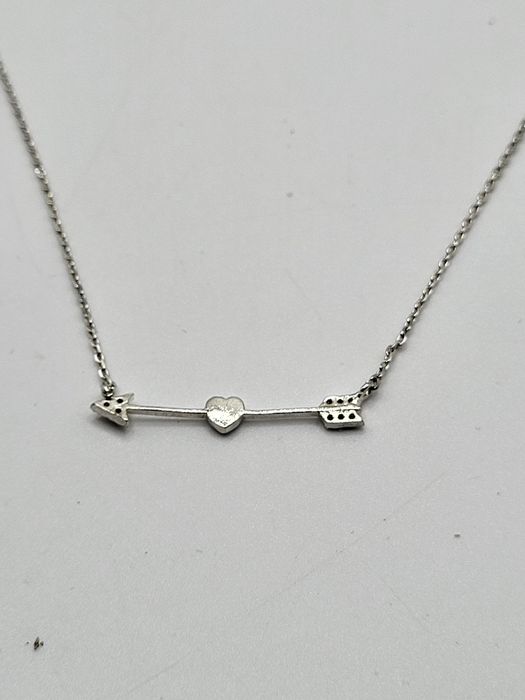 Piękny naszyjnik z serduszkiem