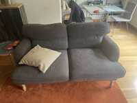 2 sofas semelhantes a EKTORP