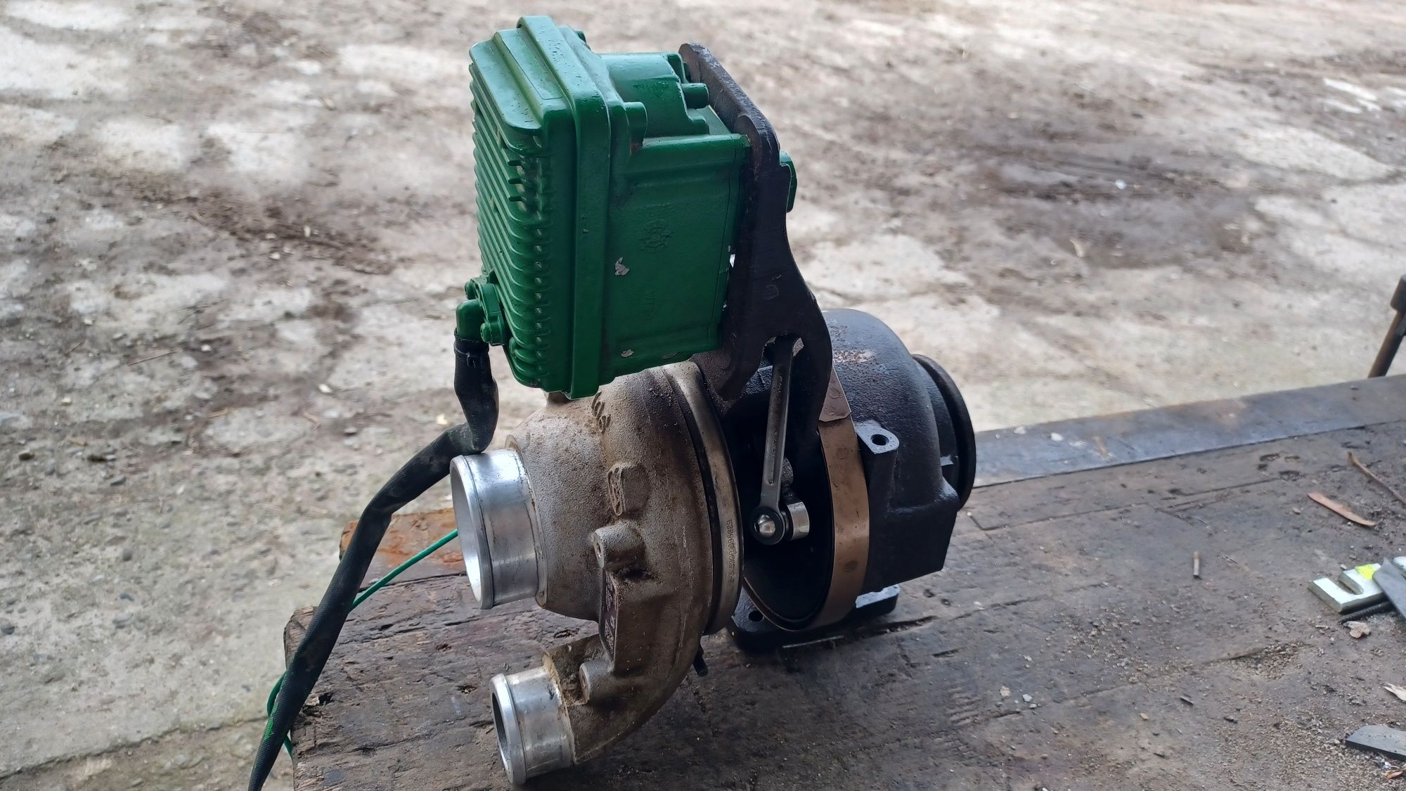 Turbo sprężarka John Deere 6125M