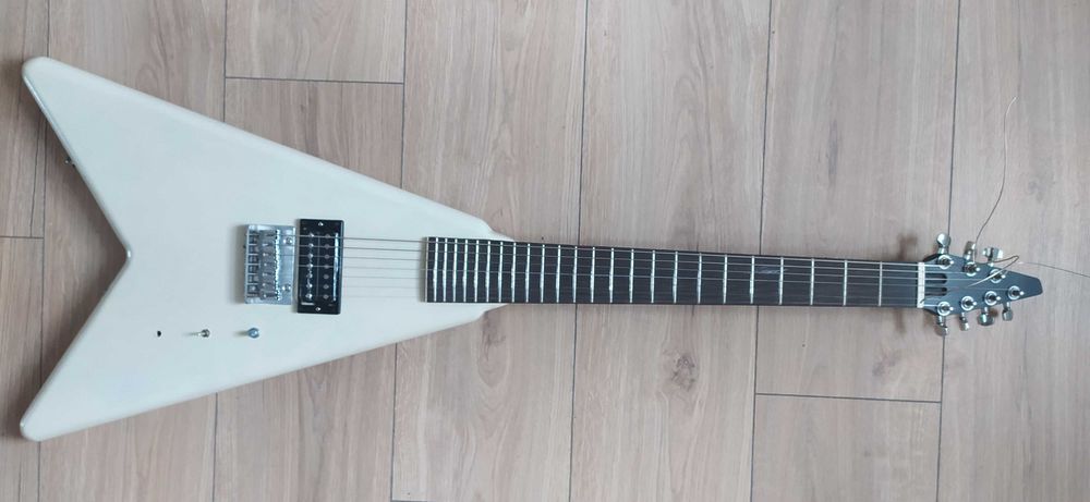 Електрогітара 7 струн, розумний торг