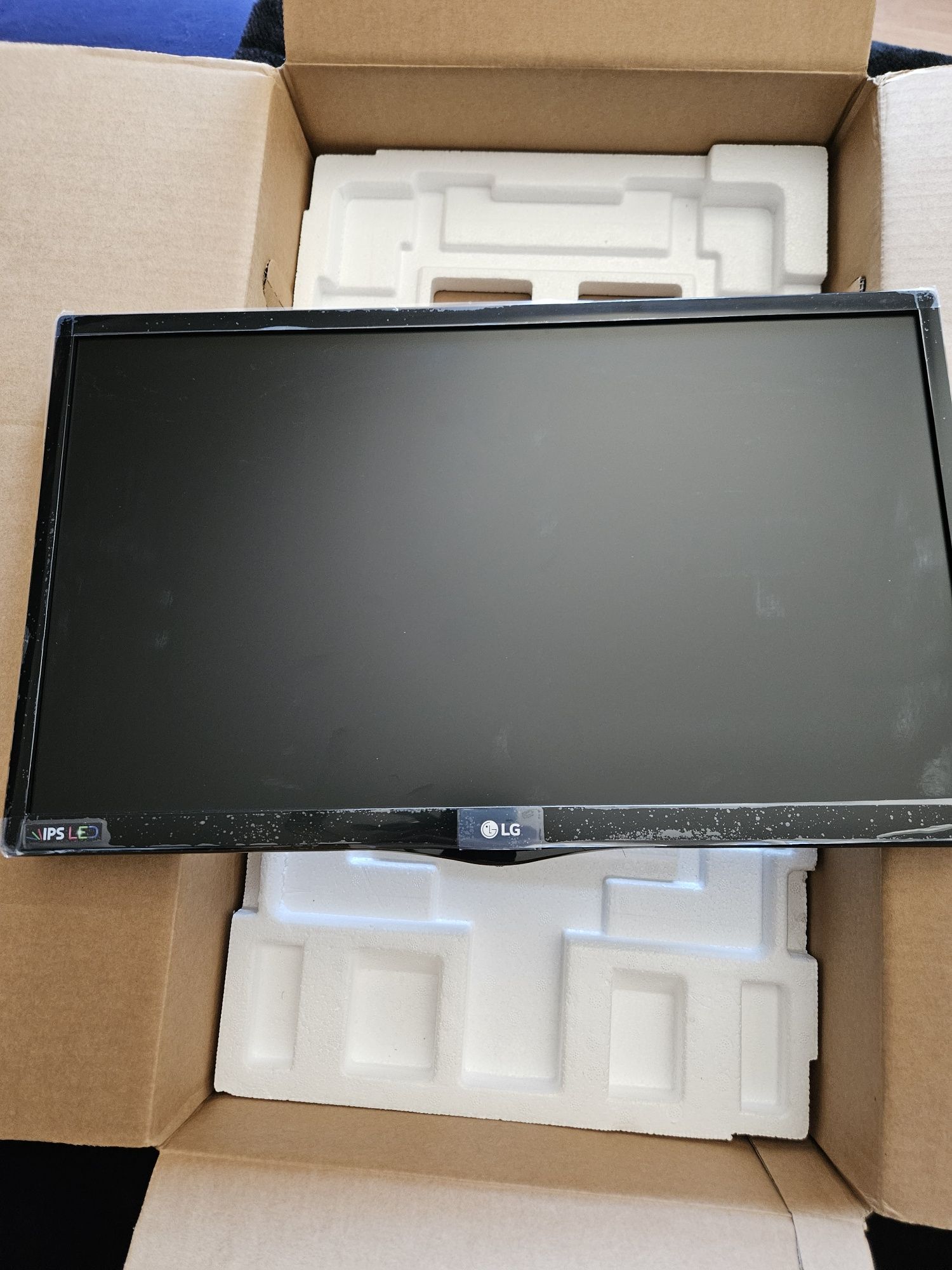 Tv lg led 22" Nova